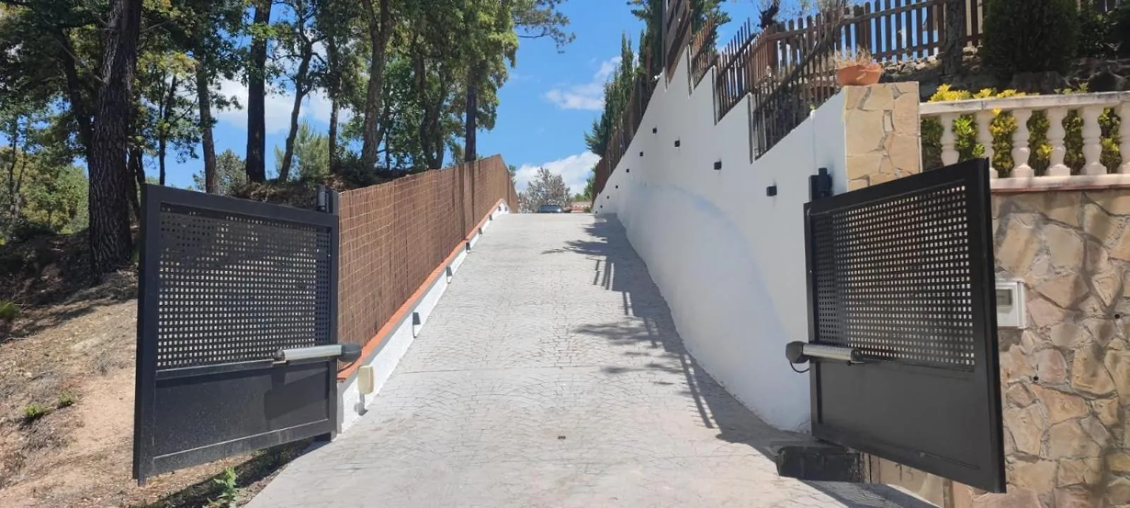 Detached Villa For 6 People In Lloret De Mar With Comunal Outdoor Swimming Pool Puigventos
