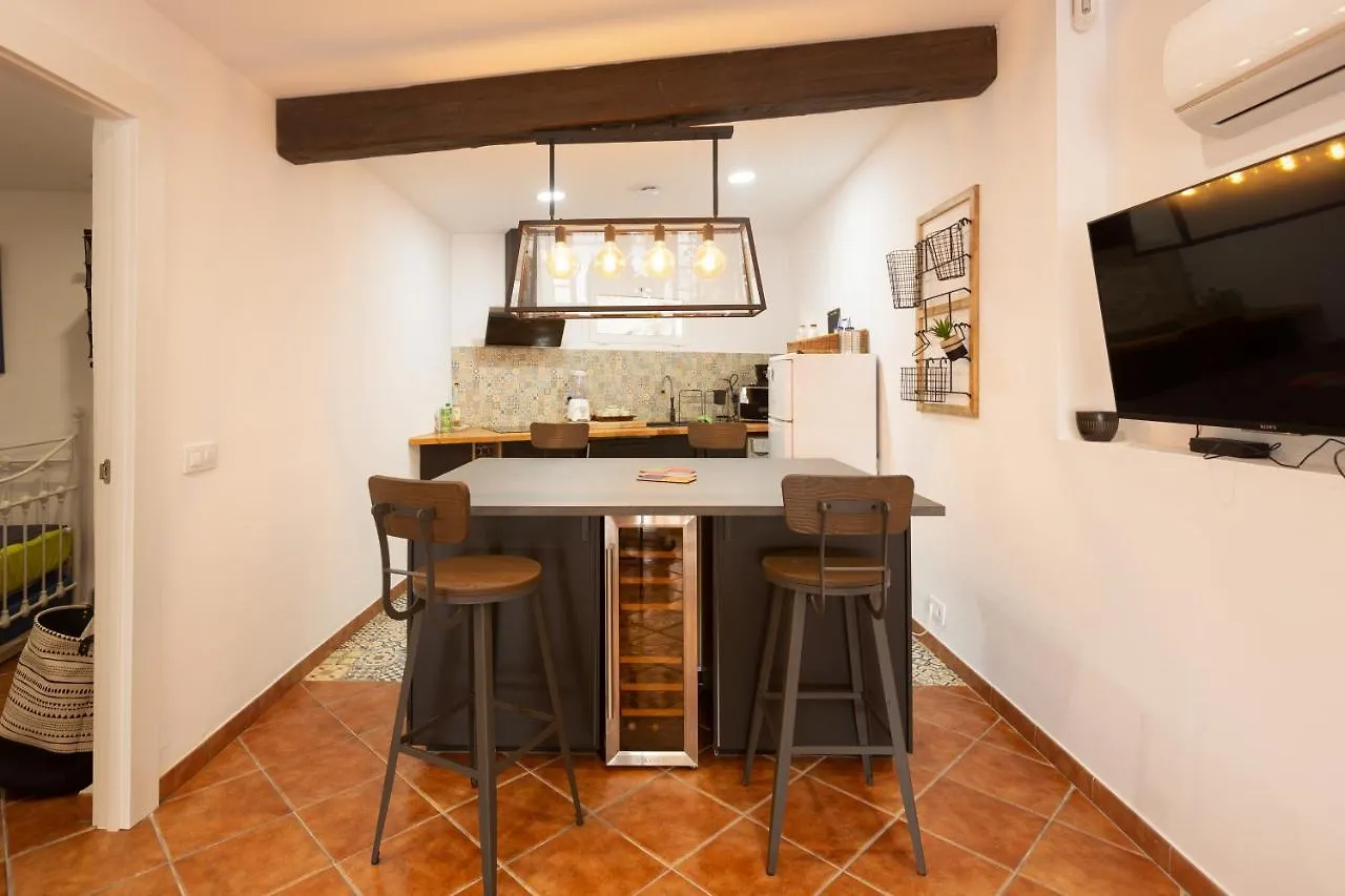 Detached Villa For 6 People In Lloret De Mar With Comunal Outdoor Swimming Pool Puigventos España