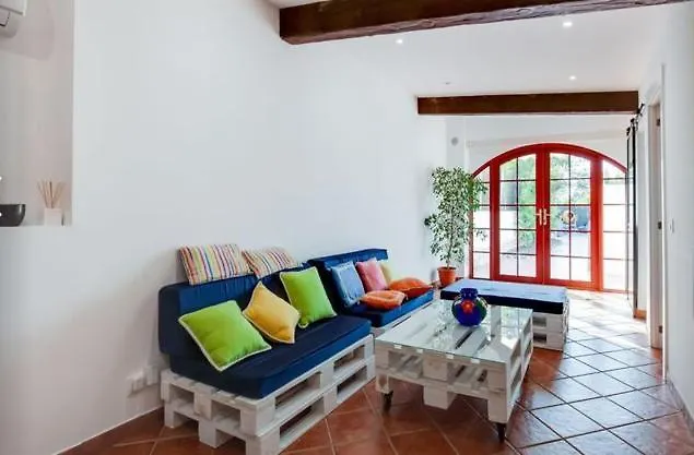 Detached Villa For 6 People In Lloret De Mar With Comunal Outdoor Swimming Pool Puigventos España